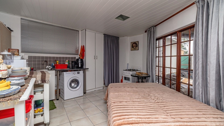 5 Bedroom Property for Sale in Dana Bay Western Cape